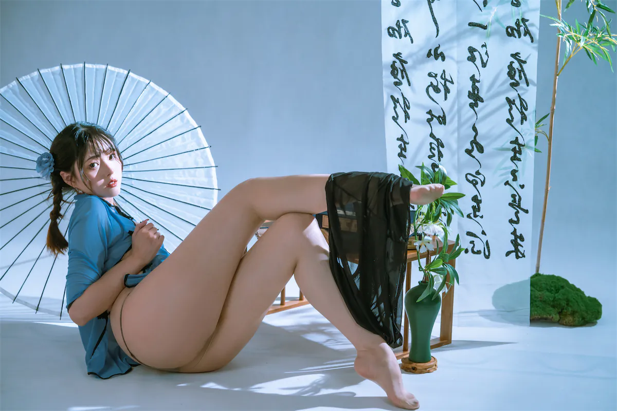 Natsuko夏夏子 – 清秋